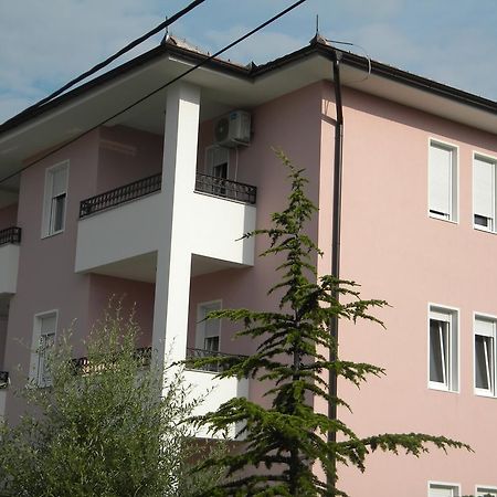 Apartment Srebrni Oblak 阿然德洛维克 外观 照片