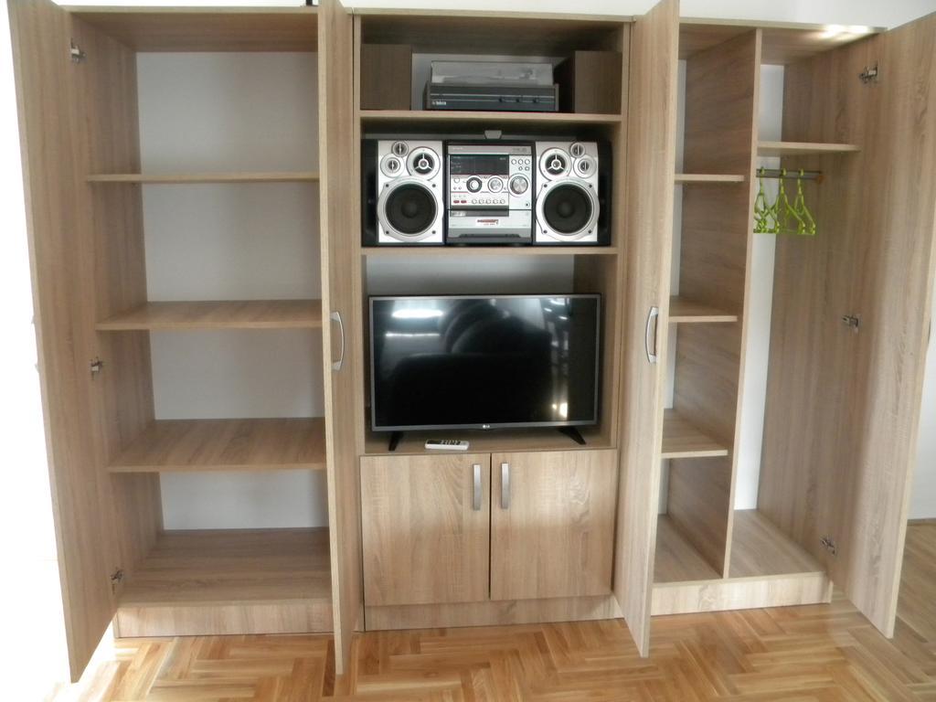 Apartment Srebrni Oblak 阿然德洛维克 外观 照片