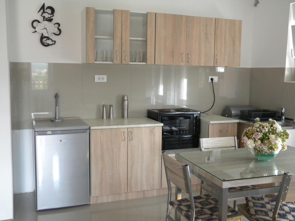 Apartment Srebrni Oblak 阿然德洛维克 外观 照片